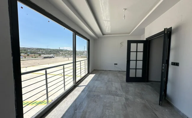 Kiralık Oto Galeri Dükkanları - Galeri görseli