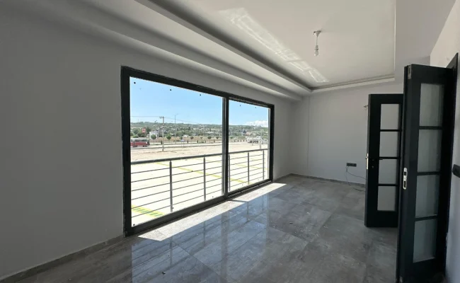 Kiralık Oto Galeri Dükkanları - Galeri görseli