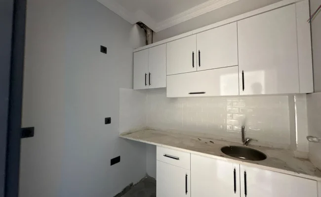 Kiralık Oto Galeri Dükkanları - Galeri görseli