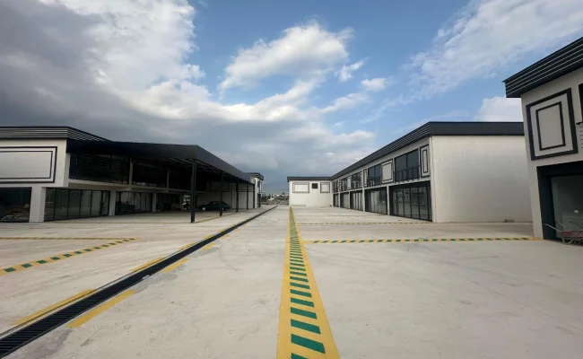 Kiralık Oto Galeri Dükkanları - Galeri görseli