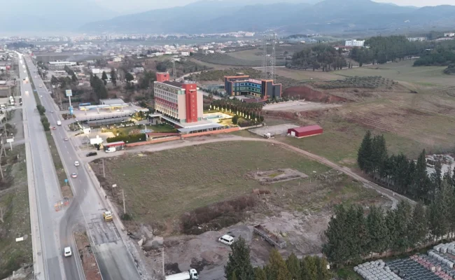 Büyük Osmaniye Oteli Yanı Kiralık 11936 m2 Arsa