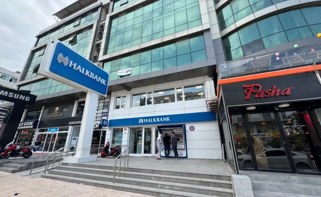 Adnan Menderes Bulvarı’nda Ofis