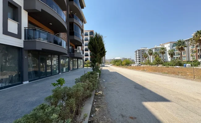 Emsalsiz Kiralık Geniş İşyeri - Galeri görseli