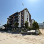 Emsalsiz Kiralık Geniş İşyeri galeri küçük görsel