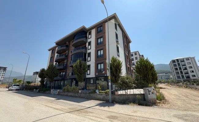 Emsalsiz Kiralık Geniş İşyeri - Galeri görseli