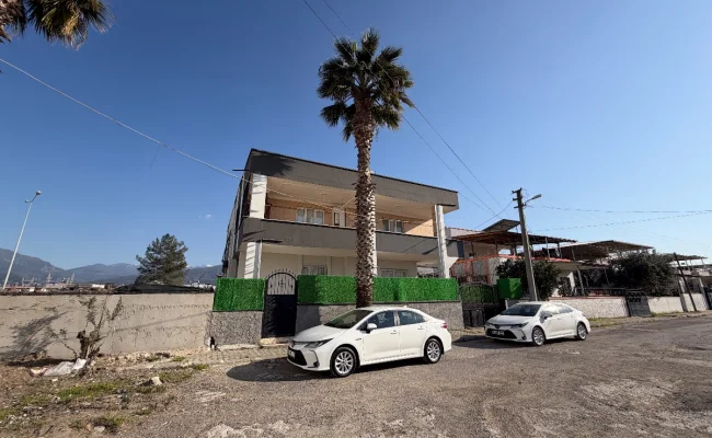 Satılık 3 Katlı Bina + Ticari Arsa - Galeri görseli