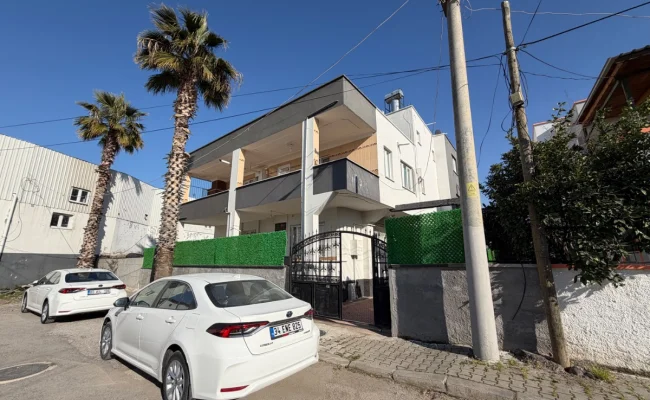 Satılık 3 Katlı Bina + Ticari Arsa - Galeri görseli