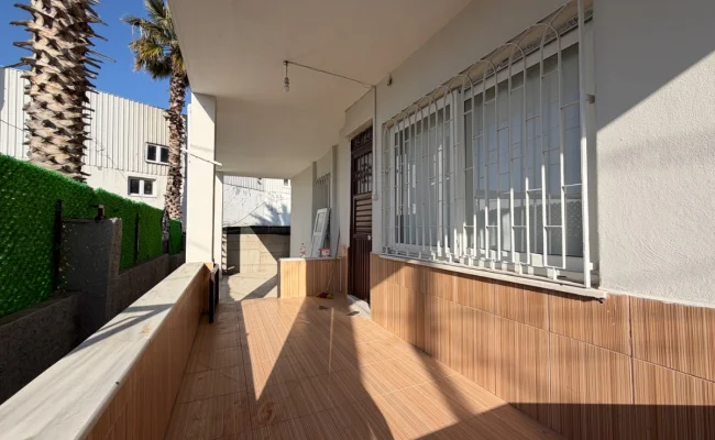 Satılık 3 Katlı Bina + Ticari Arsa - Galeri görseli