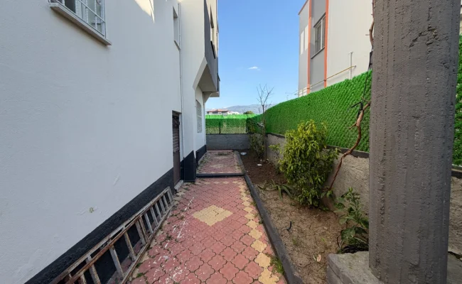 Satılık 3 Katlı Bina + Ticari Arsa - Galeri görseli