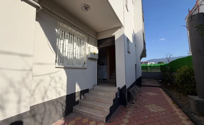 Satılık 3 Katlı Bina + Ticari Arsa - Galeri görseli