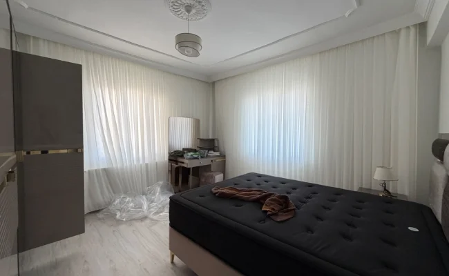 Satılık 3 Katlı Bina + Ticari Arsa - Galeri görseli