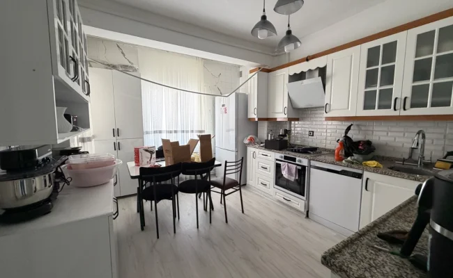 Satılık 3 Katlı Bina + Ticari Arsa - Galeri görseli