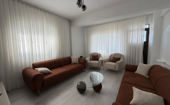 Satılık 3 Katlı Bina + Ticari Arsa - Galeri görseli