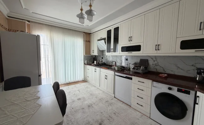 Satılık 3 Katlı Bina + Ticari Arsa - Galeri görseli