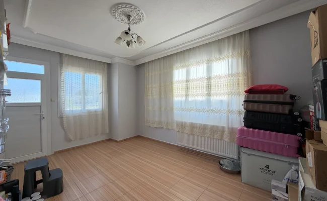 Satılık 3 Katlı Bina + Ticari Arsa - Galeri görseli