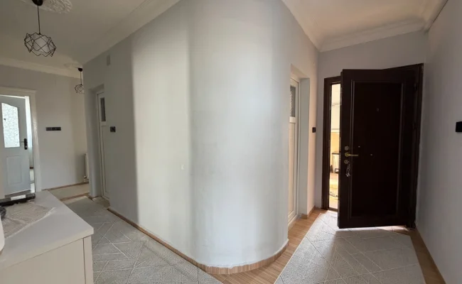 Satılık 3 Katlı Bina + Ticari Arsa - Galeri görseli