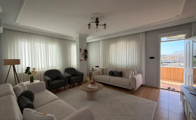 Satılık 3 Katlı Bina + Ticari Arsa - Galeri görseli