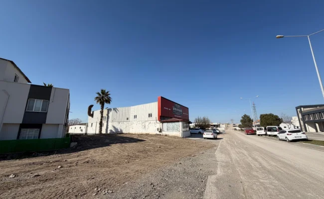 Satılık 3 Katlı Bina + Ticari Arsa - Galeri görseli