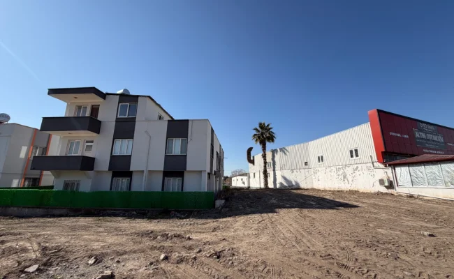 Satılık 3 Katlı Bina + Ticari Arsa - Galeri görseli