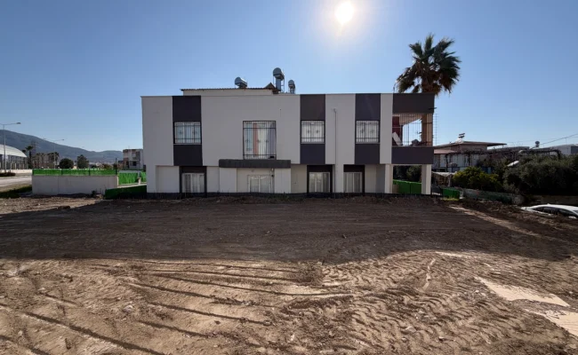 Satılık 3 Katlı Bina + Ticari Arsa - Galeri görseli